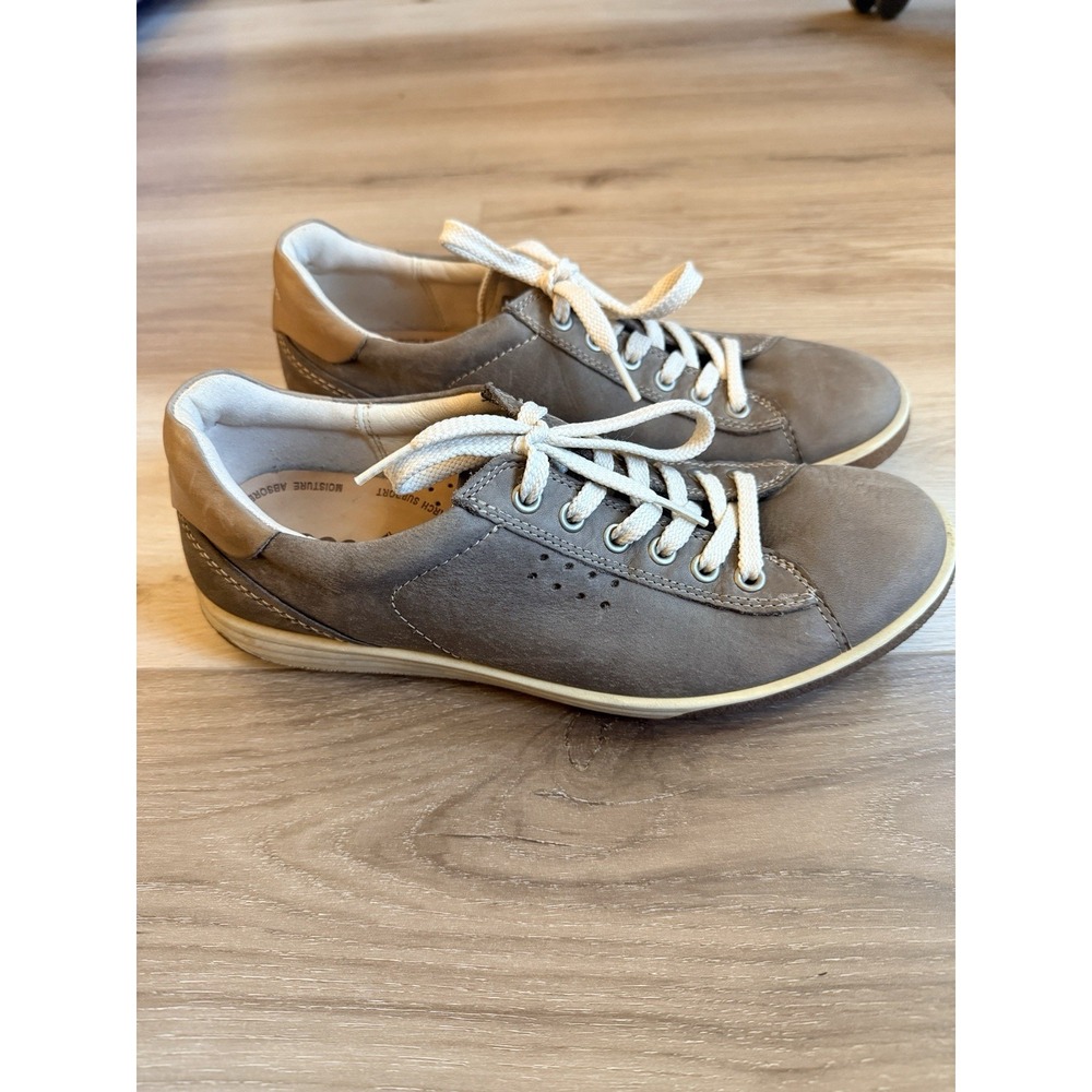 Ecco Women's Soft 7 Sneakers Leather Lace-Up, Gray Beige Size EU 39/Us 8-8.5